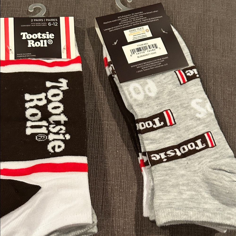 Tootsie Roll Crew Socks 2pack shoe size 6-12 NWT